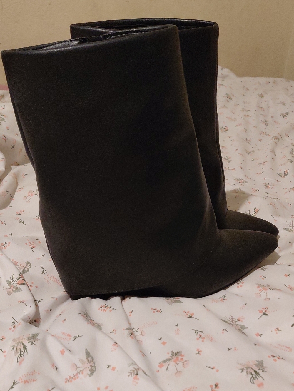 Target Black Pointed Toe Mid-Calf Heeled Boots